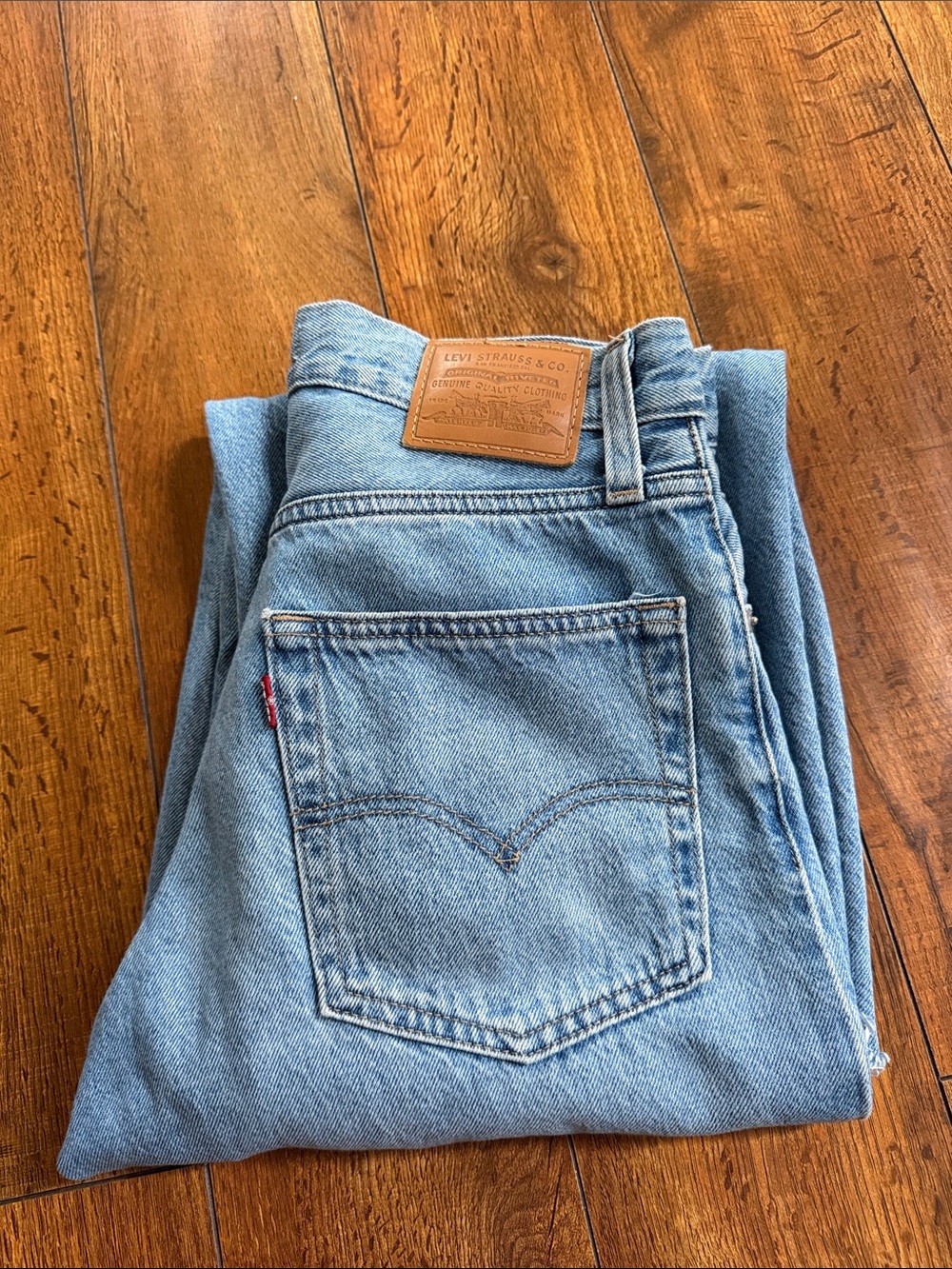 Levi's Men's Light Wash Straight-Leg Jeans